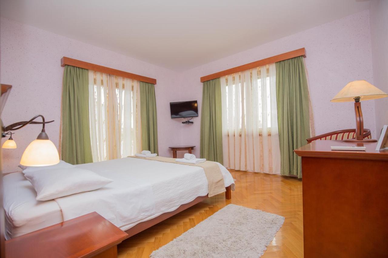 Apartment Plava Laguna Primosten Bagian luar foto